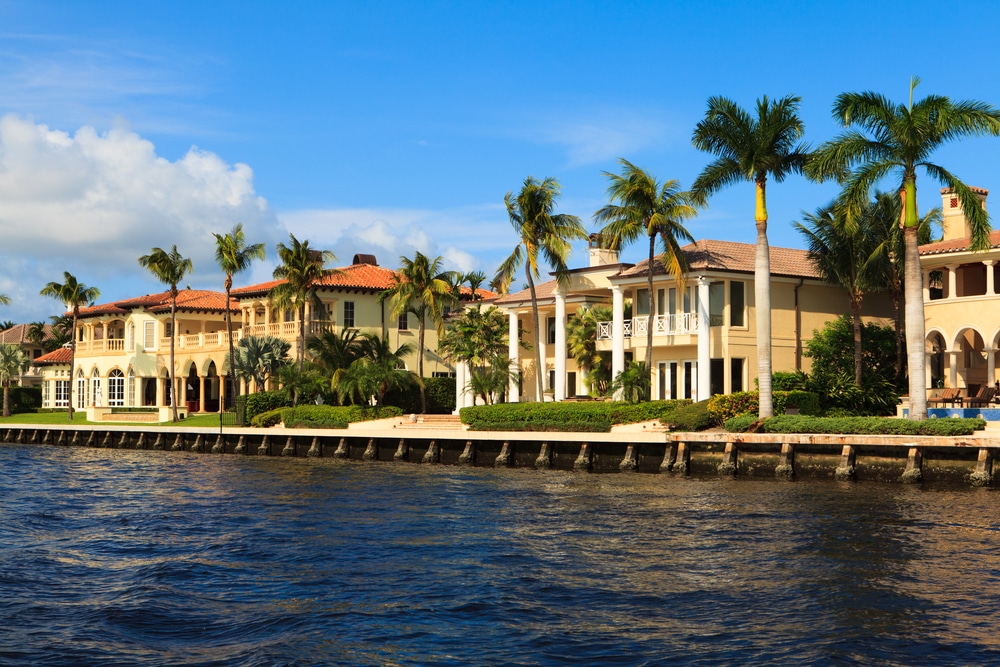 View,Of,The,Fort,Lauderdale,Intracoastal,Waterway,From,A,Yacht